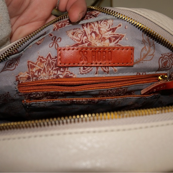 Hobo - Picture 5 of 5